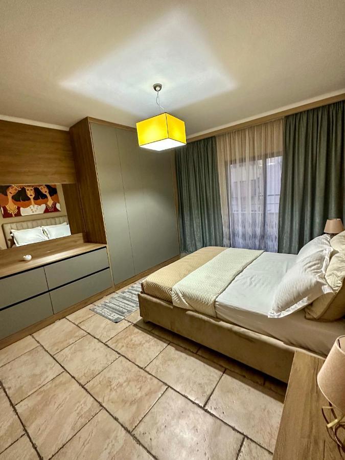 Amos City Center Apartment Tirana Exteriér fotografie